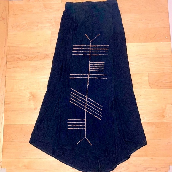 Wings of Sin Ogham Skirt - Picture 3 of 5